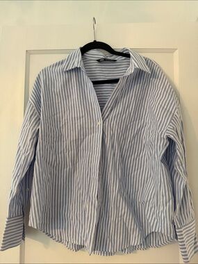 Zara Blue and White Striped Button-Up Shirt